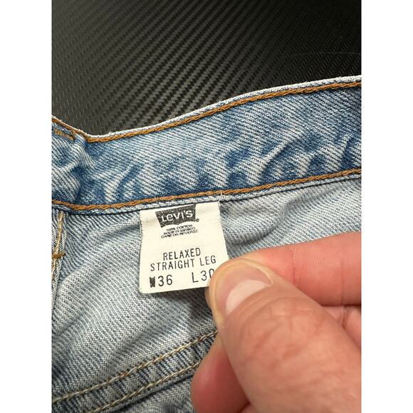 Vintage Levi’s Jean Shorts Relaxed Straight - Cutoff Jorts Fits 34 Waist - Picture 3 of 13